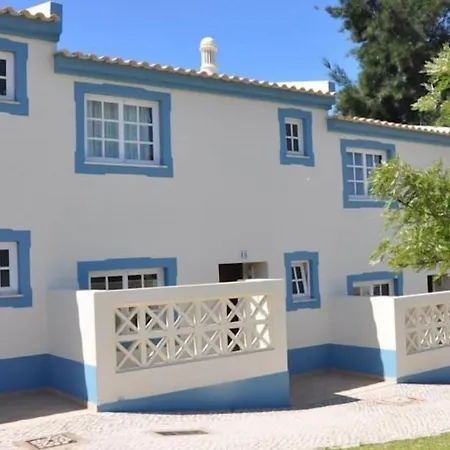 Курортний комплекс Ponta Grande