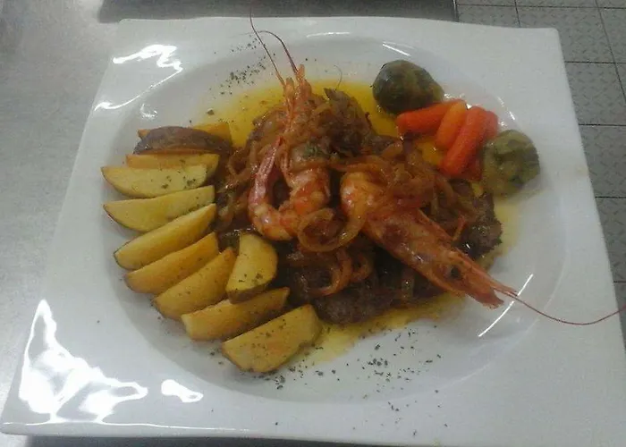 אתר נופש Ponta Grande 4*