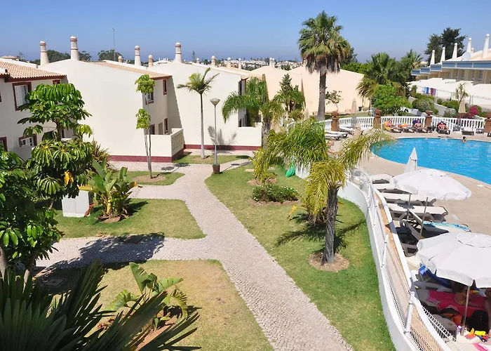 Resort Ponta Grande 4*